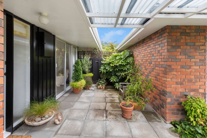 11 Seaton Court, Hokowhitu, Palmerston North - Carousel 2