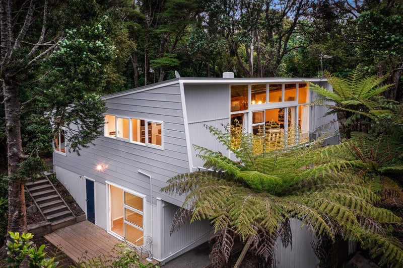 186 Atkinson Road, Titirangi, Auckland - Carousel 1