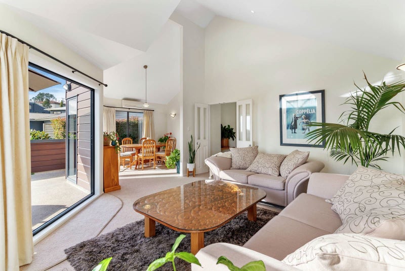 20A Evelyn Road, Cockle Bay, Auckland - Carousel 2