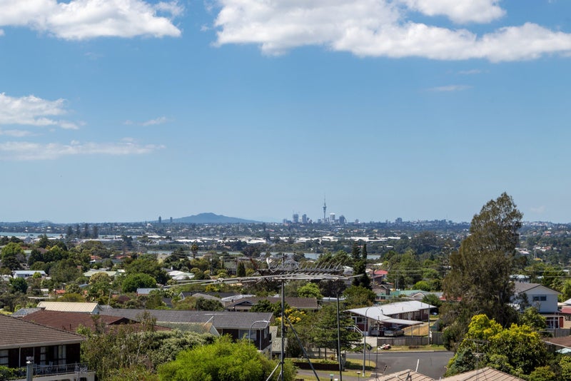 4225C Great North Road, Glendene, Auckland - Carousel 34