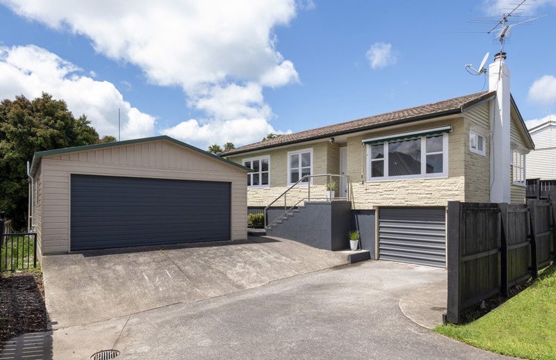 1/49 Gibraltar Street, Howick, Auckland - Carousel 1
