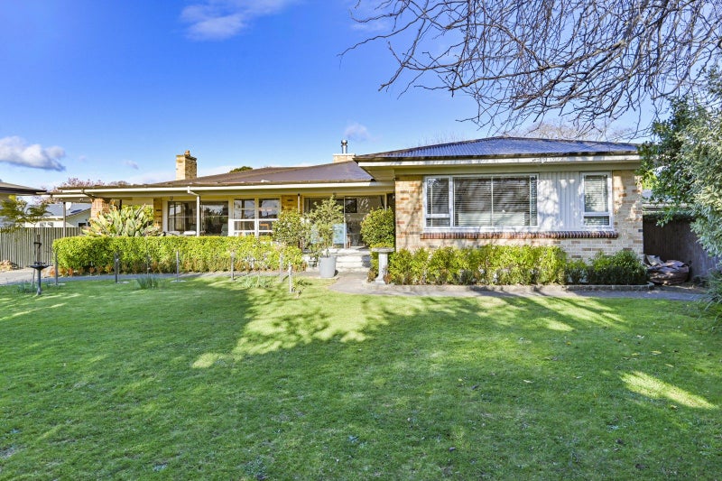 305 Frimley Avenue, Frimley, Hastings - Carousel 2