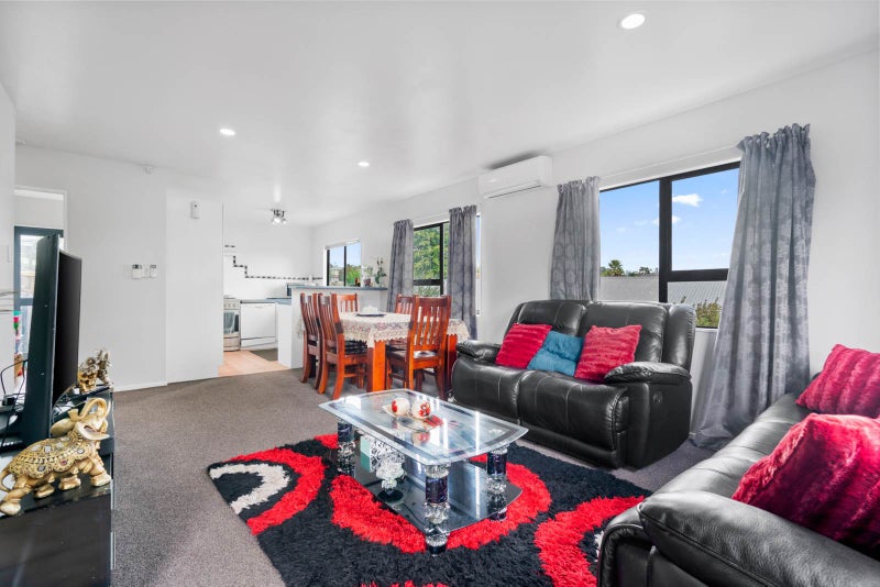 1/115 View Road, Sunnyvale, Auckland - Carousel 2