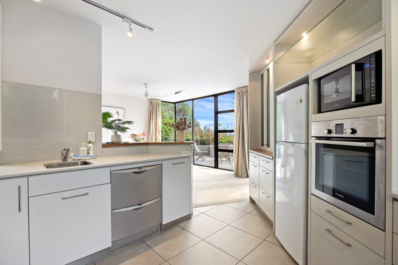 105 Cannon Hill Crescent, Mount Pleasant, Christchurch - Carousel 2
