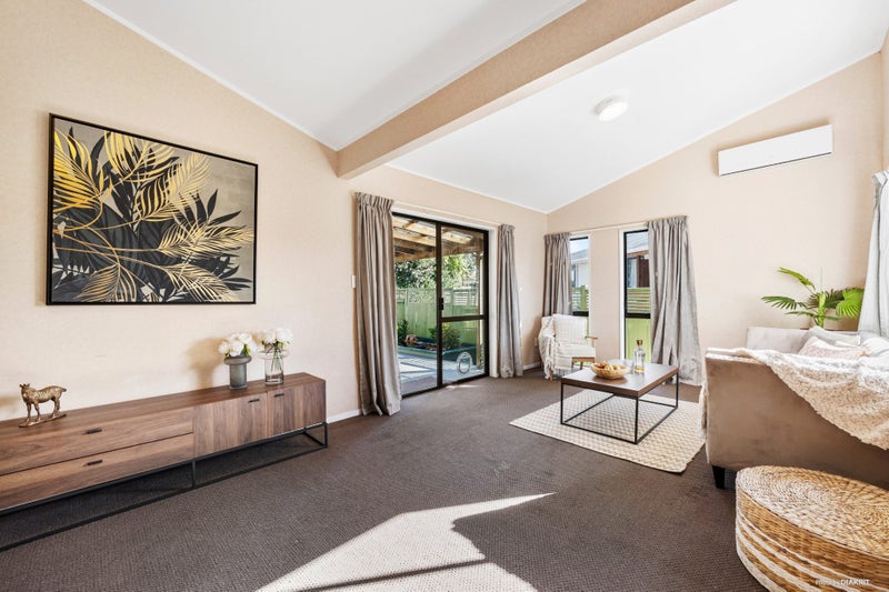 10A Forest Hill Road, Henderson, Auckland - Carousel 2