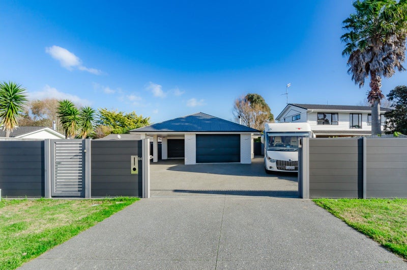84 Mazengarb Road, Paraparaumu Beach, Paraparaumu - Carousel 1
