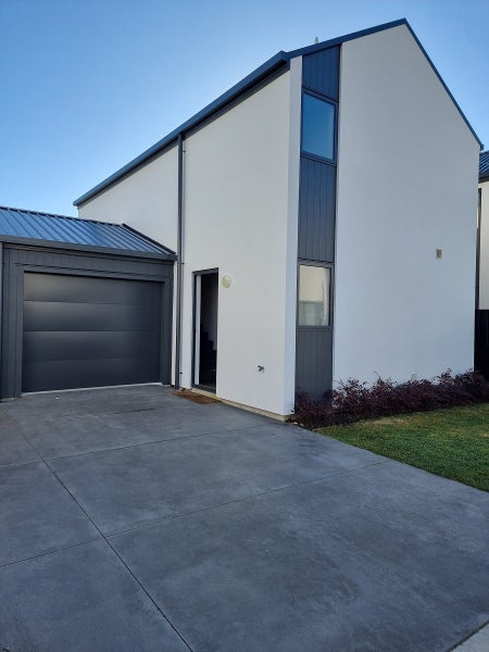 15 Wheatsheaf Lane, Heathcote Valley, Christchurch - Carousel 1
