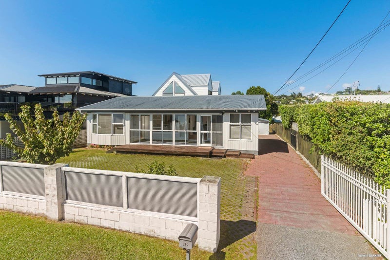 215 Vipond Road, Stanmore Bay, Whangaparaoa - Carousel 2