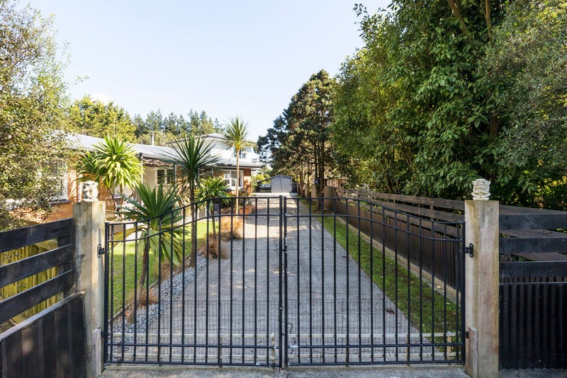 49 Fitzherbert East Road, Palmerston North - Carousel 20