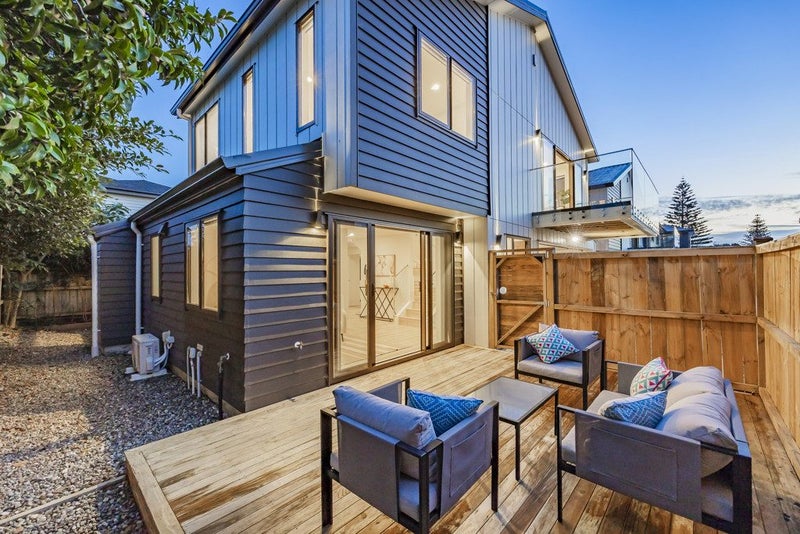 3C Dawnhaven Drive, Te Atatu Peninsula, Auckland - Carousel 2