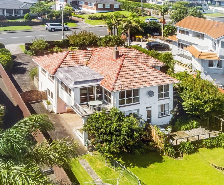 86 Mellons Bay Road, Mellons Bay, Auckland - Carousel 1