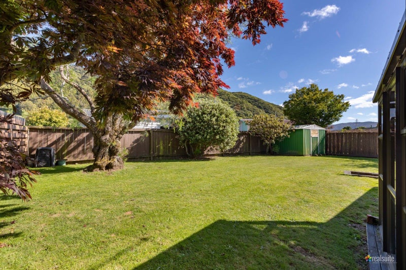 154 California Drive, Totara Park, Upper Hutt - Carousel 19