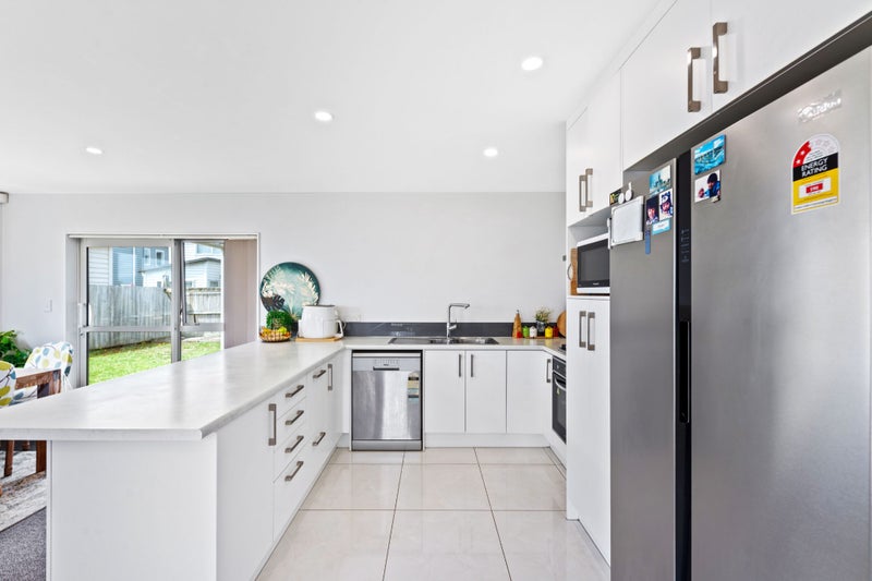 3 Toutouwai Lane, Favona, Auckland - Carousel 2
