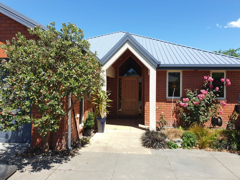 9 Sharnbrook Lane, Casebrook, Christchurch - Carousel 2