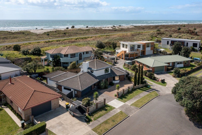 13 Manuera Place, Ohope, Ohope - Carousel 1