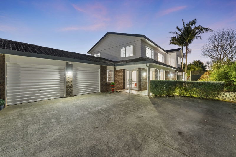 7 Reynard Terrace, Conifer Grove, Takanini - Carousel 2