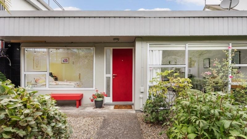 2/73 Ngatiawa Street, Onehunga, Auckland - Carousel 1