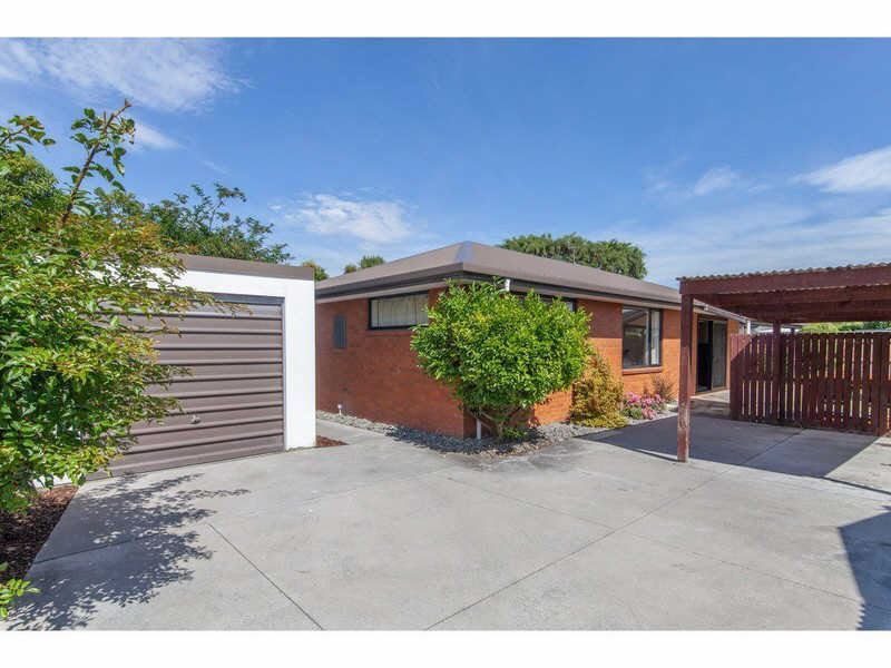 2/25 Wainoni Road, Wainoni, Christchurch - Carousel 1
