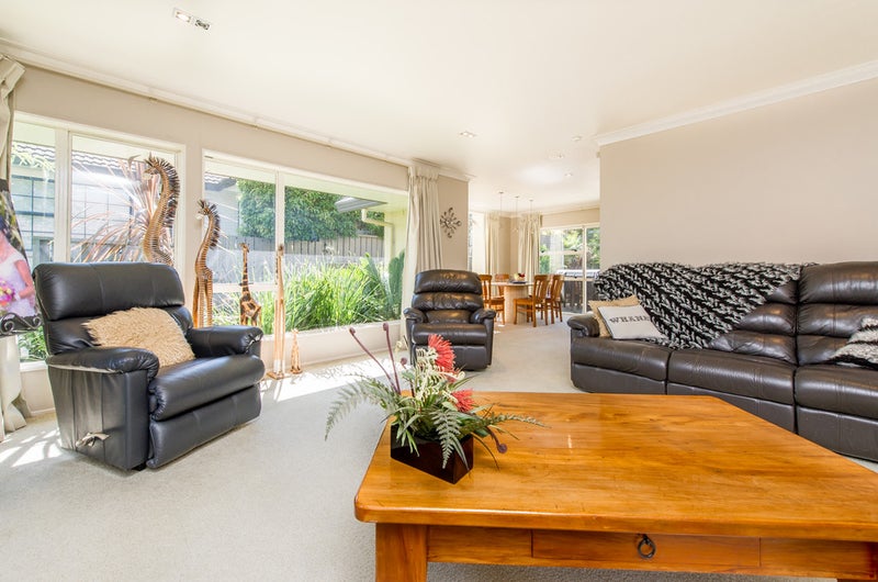 70 Meadowland Drive, Somerville, Auckland - Carousel 2