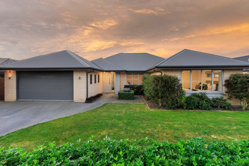 9 Jarnac Boulevard, Yaldhurst, Christchurch - Carousel 1