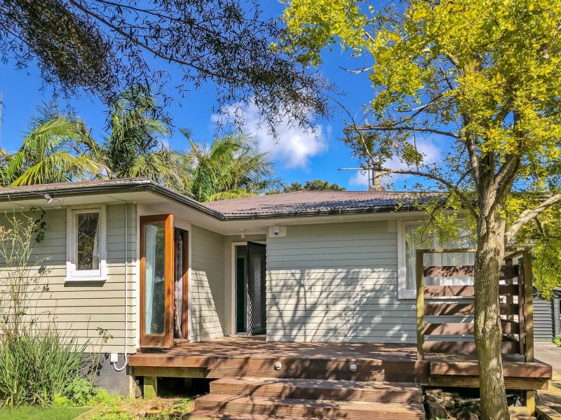 91 Cobham Crescent, Kelston, Auckland - Carousel 1