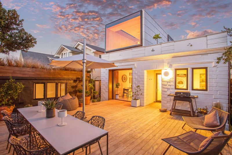 8 Menzies Street, Sumner, Christchurch - Carousel 1