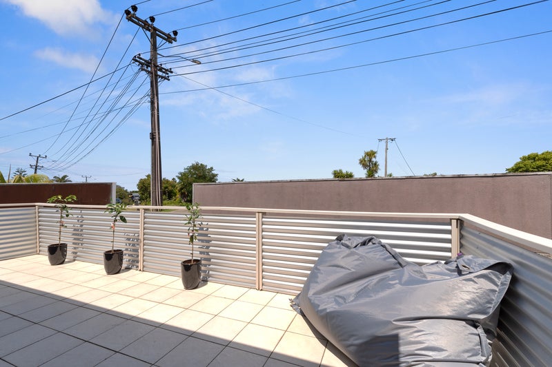 137 Carlisle Road, Northcross, Auckland - Carousel 2