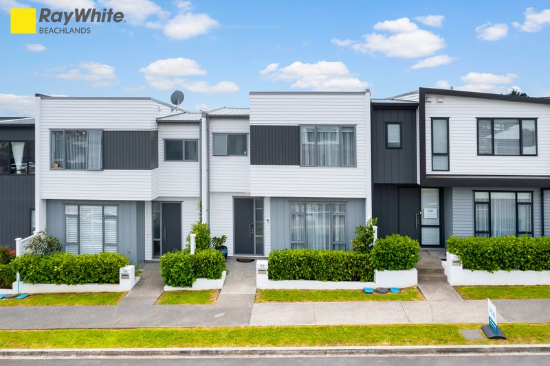 188 Seventh View Avenue, Beachlands, Auckland - Carousel 1