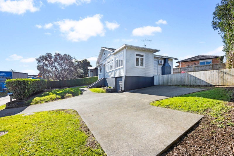 1B Lunn Avenue, Mount Wellington, Auckland - Carousel 2