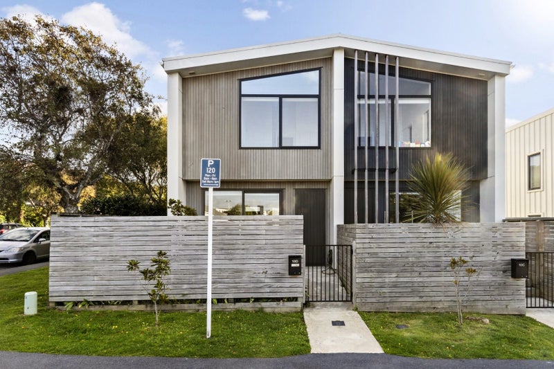 10D Beauchamp Street, Karori, Wellington - Carousel 1