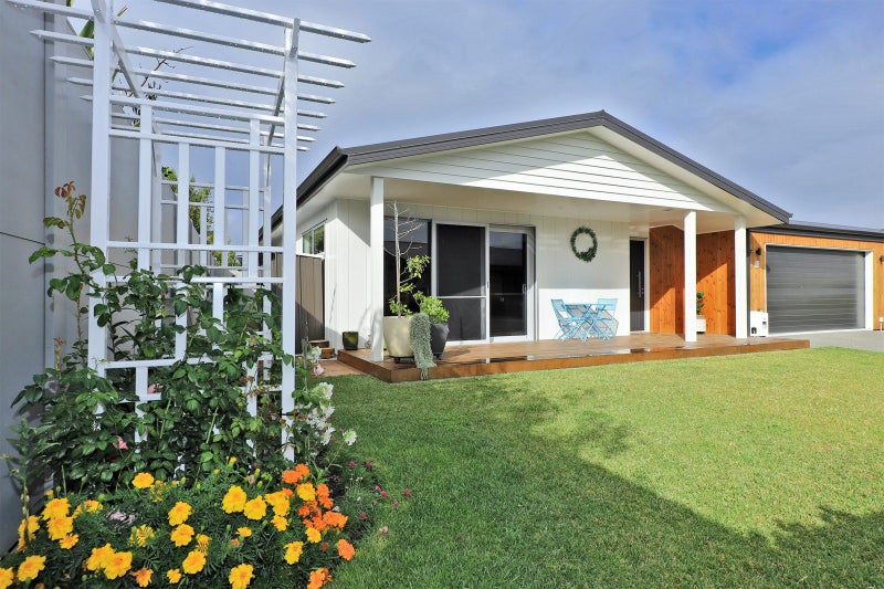 22 Cassin Place, Taradale, Napier - Carousel 1