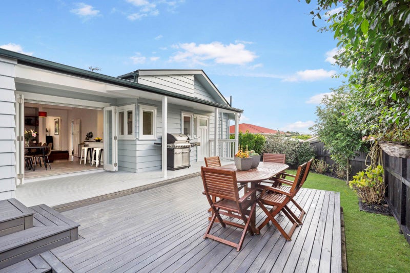 15 Glendon Avenue, Avondale, Auckland - Carousel 1