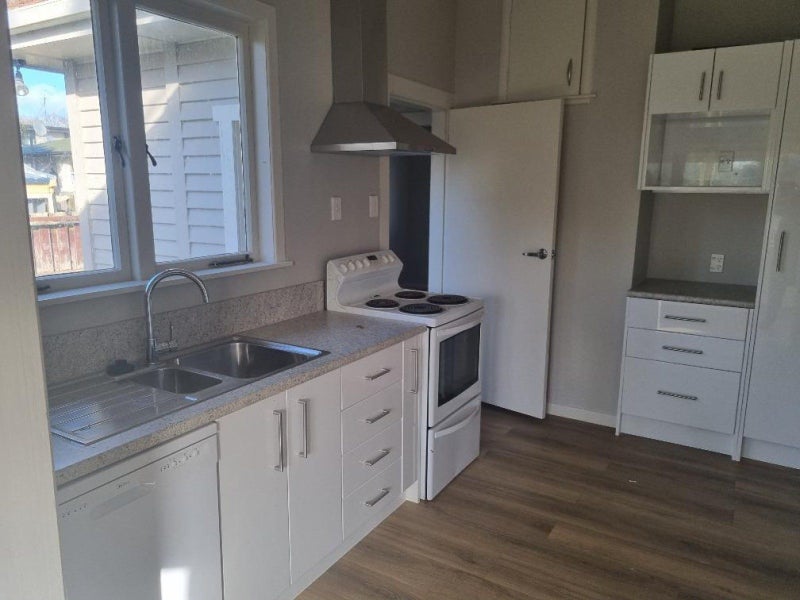 84B Clyde Street, Hamilton East, Hamilton - Carousel 2