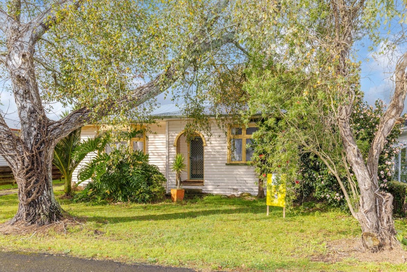 5 Moncrieff Avenue, Fairfield, Hamilton - Carousel 1