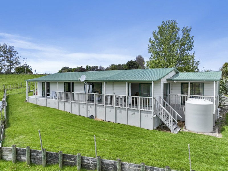 2214 Cove Road, Kaiwaka - Carousel 19