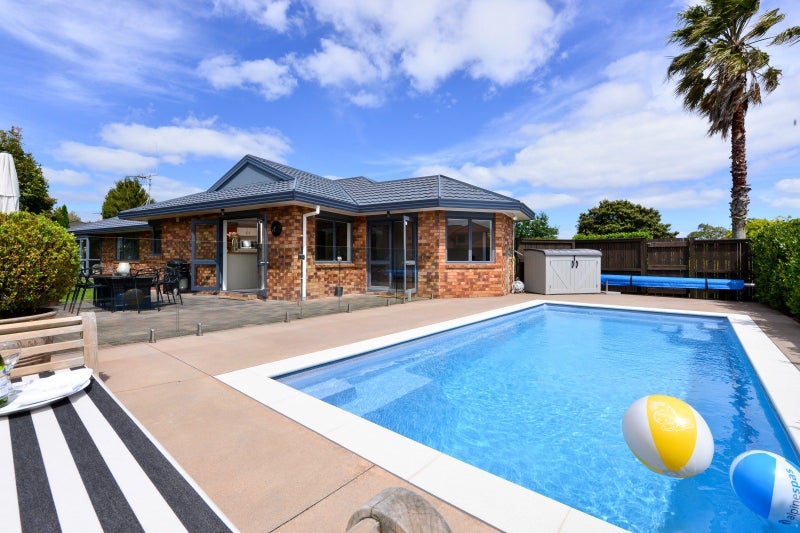 18 Spinnaker Drive, Flagstaff, Hamilton - Carousel 1