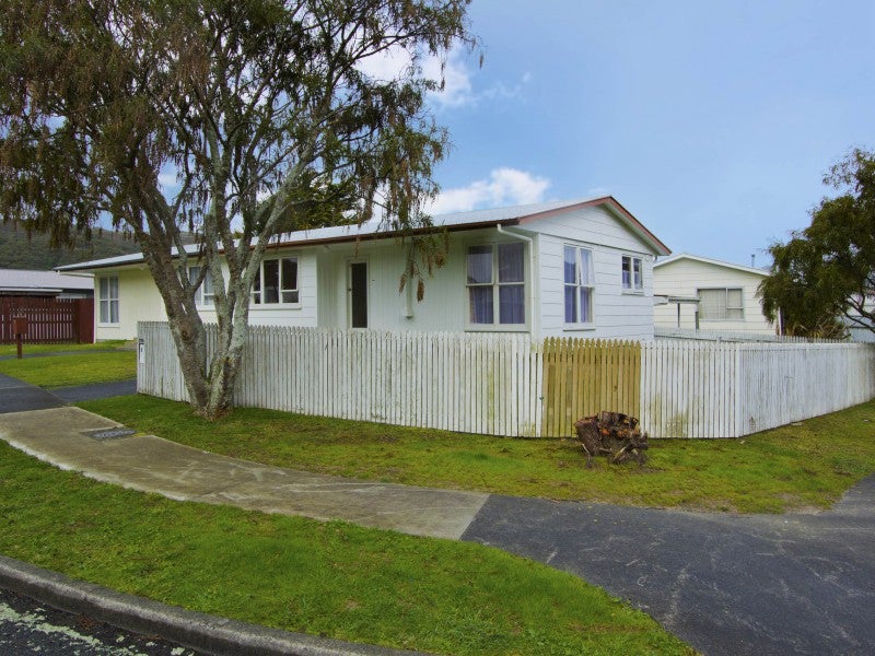2/2 RAKAIA GR, PARKWAY, WAINUIOMATA - Carousel 11