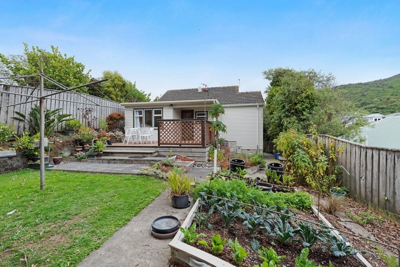 70A Standen Street, Karori, Wellington - Carousel 2