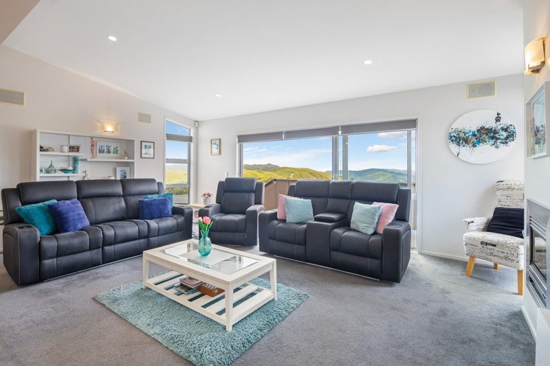 22 Comber Place, Johnsonville, Wellington - Carousel 2