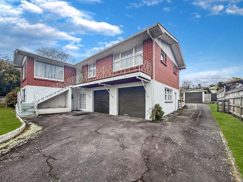 17 Awanui Street, Hilltop, Taupo - Carousel 1