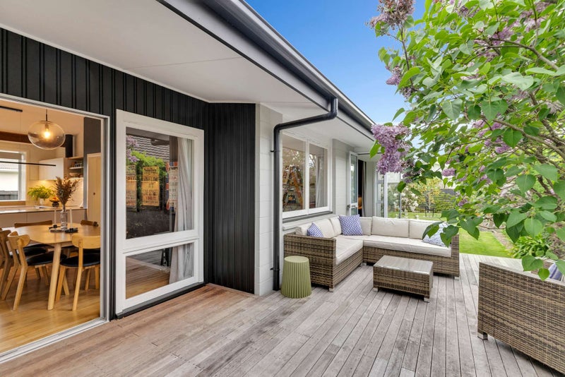 33 Kent Lodge Avenue, Avonhead, Christchurch - Carousel 1