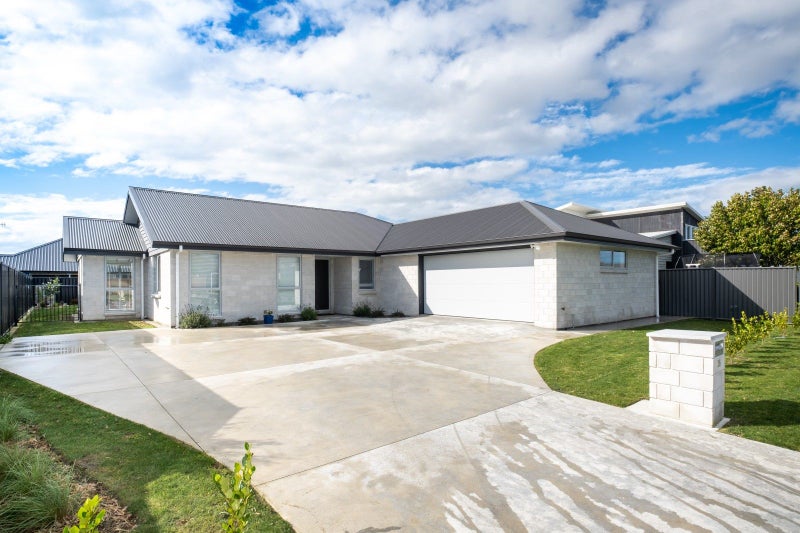 36 Arbuckle Road, Frimley, Hastings - Carousel 1