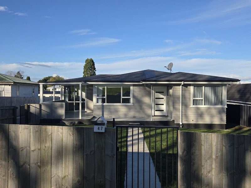 47 Hall Street, Kihikihi, Te Awamutu - Carousel 1