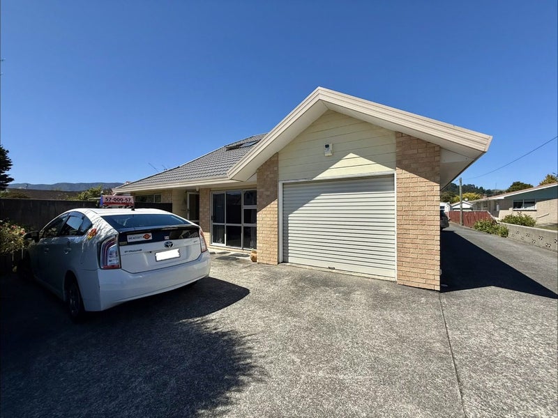 724 Fergusson Drive, Elderslea, Upper Hutt - Carousel 1