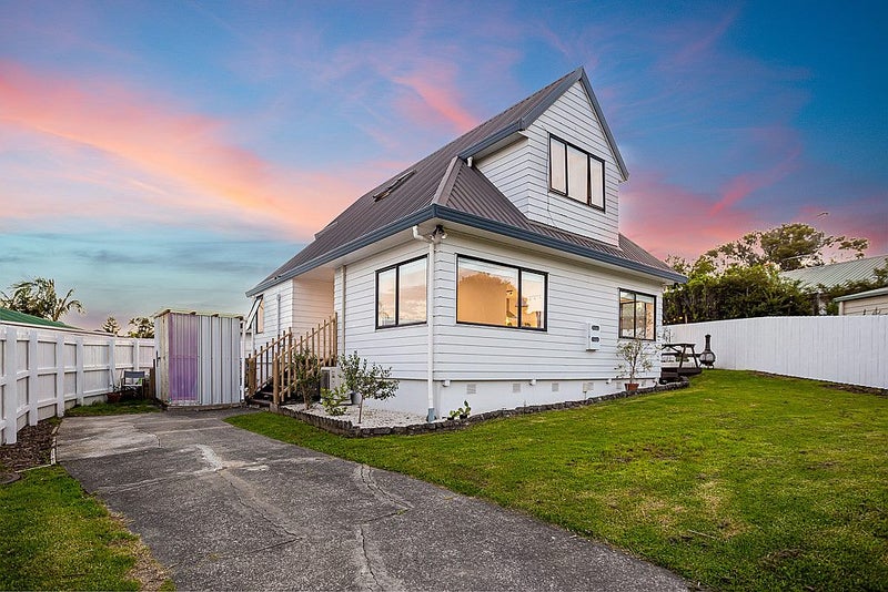 6 Clarion Place, Glendene, Auckland - Carousel 2