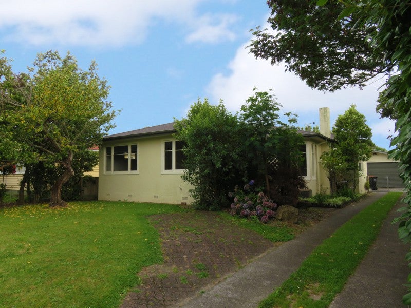 93 Buick Crescent, Awapuni, Palmerston North - Carousel 1