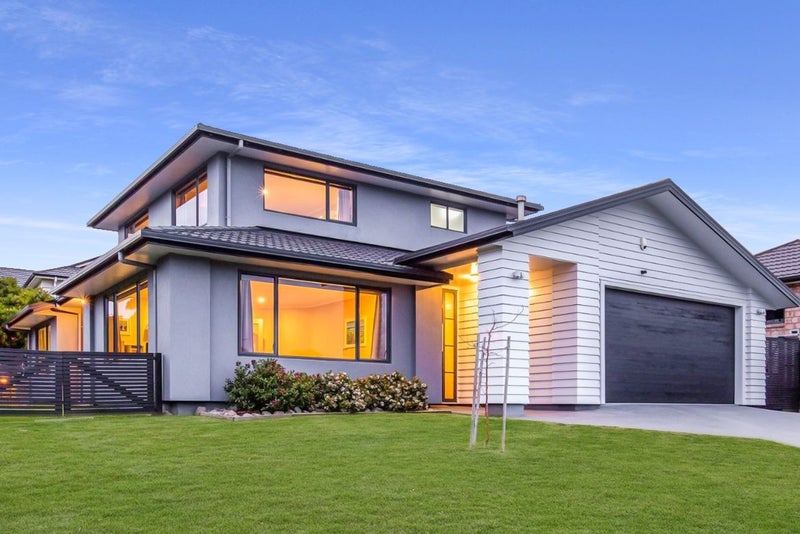 12 Aotea Drive, Aotea, Porirua - Carousel 1