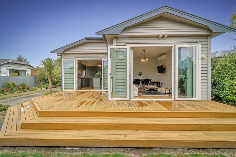 166 Weston Road, St Albans, Christchurch - Carousel 1