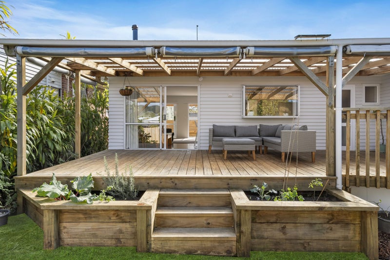 24 Glengarry Road, Glen Eden, Auckland - Carousel 2