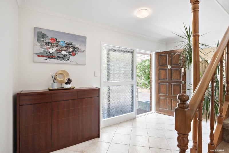 6 Pennycook Place, Sunnyhills, Auckland - Carousel 1